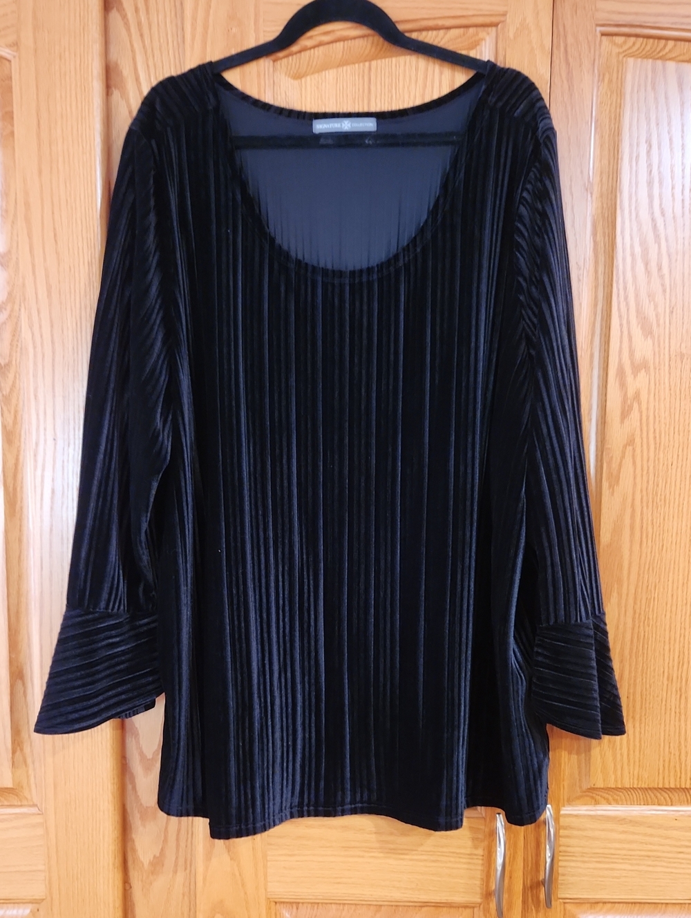 Women's Black Pleated Velvet Tunic Top